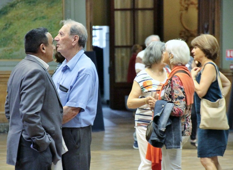 11_ISSI0088 (Stephan).jpg - Admiratifs dans les salons de l'hôtel de ville